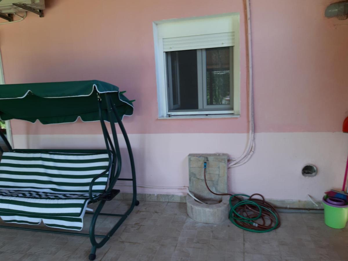 Maria Lemoni Swimming Pool Apartment 네아 스키오니 외부 사진