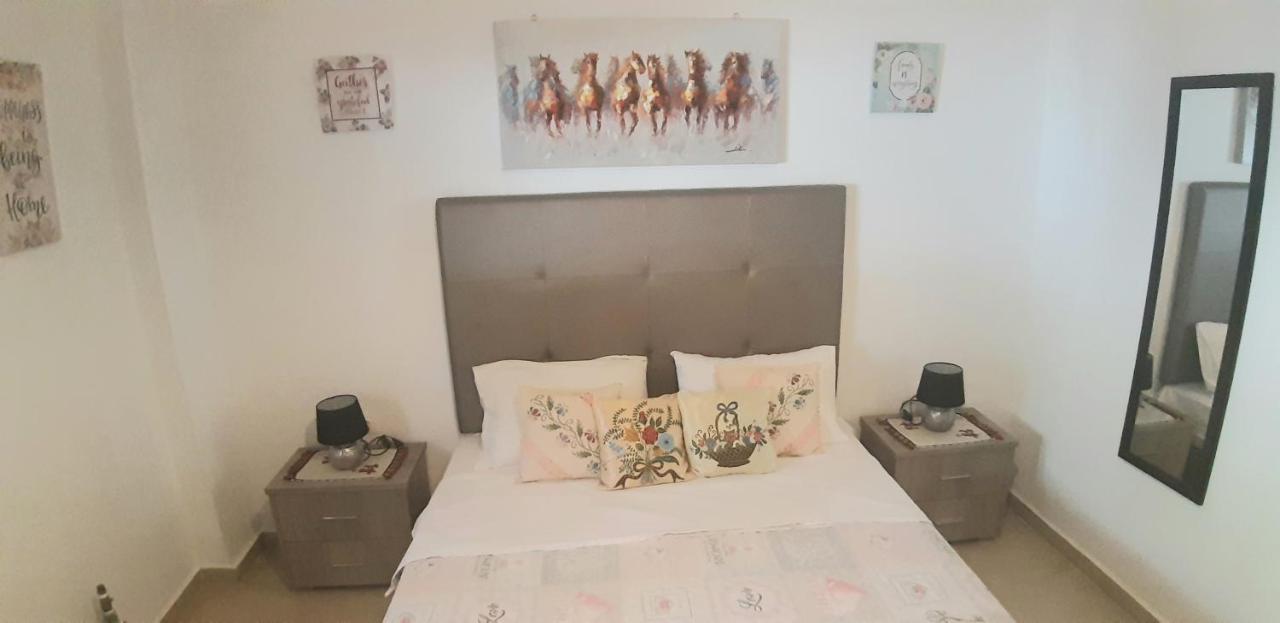 Maria Lemoni Swimming Pool Apartment 네아 스키오니 외부 사진