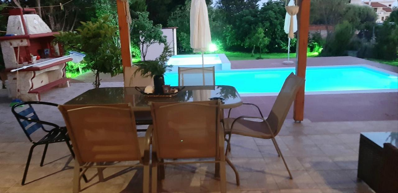 Maria Lemoni Swimming Pool Apartment 네아 스키오니 외부 사진
